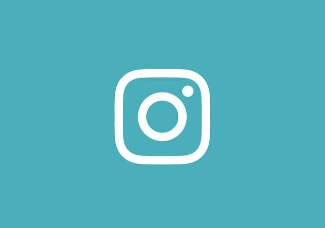 Turquoise Instagram logo